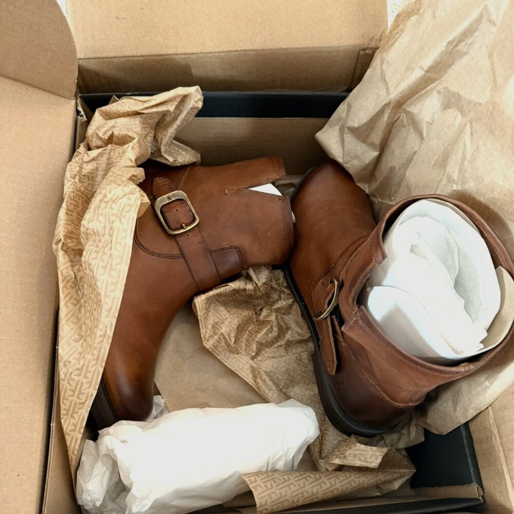 New in Box Frye Veronica Bootie, Bronze 9M